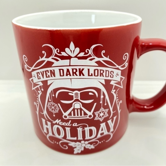 Star Wars Darth Vader "Even Dark Lords Need A Holiday" 20 Ounce Mug - Picture 2 of 6